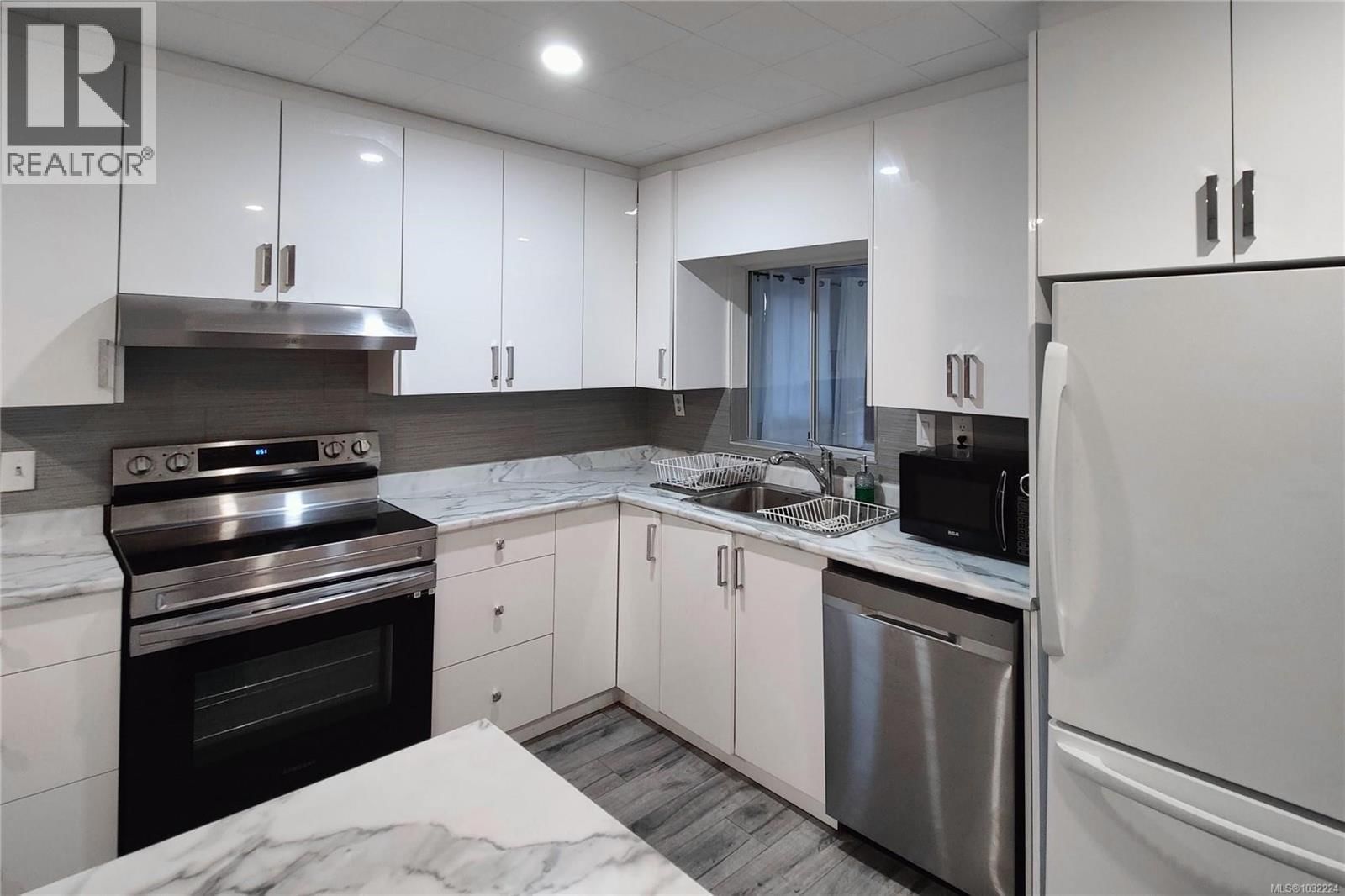 18 GILLESPIE STREET SOUTH Image 6