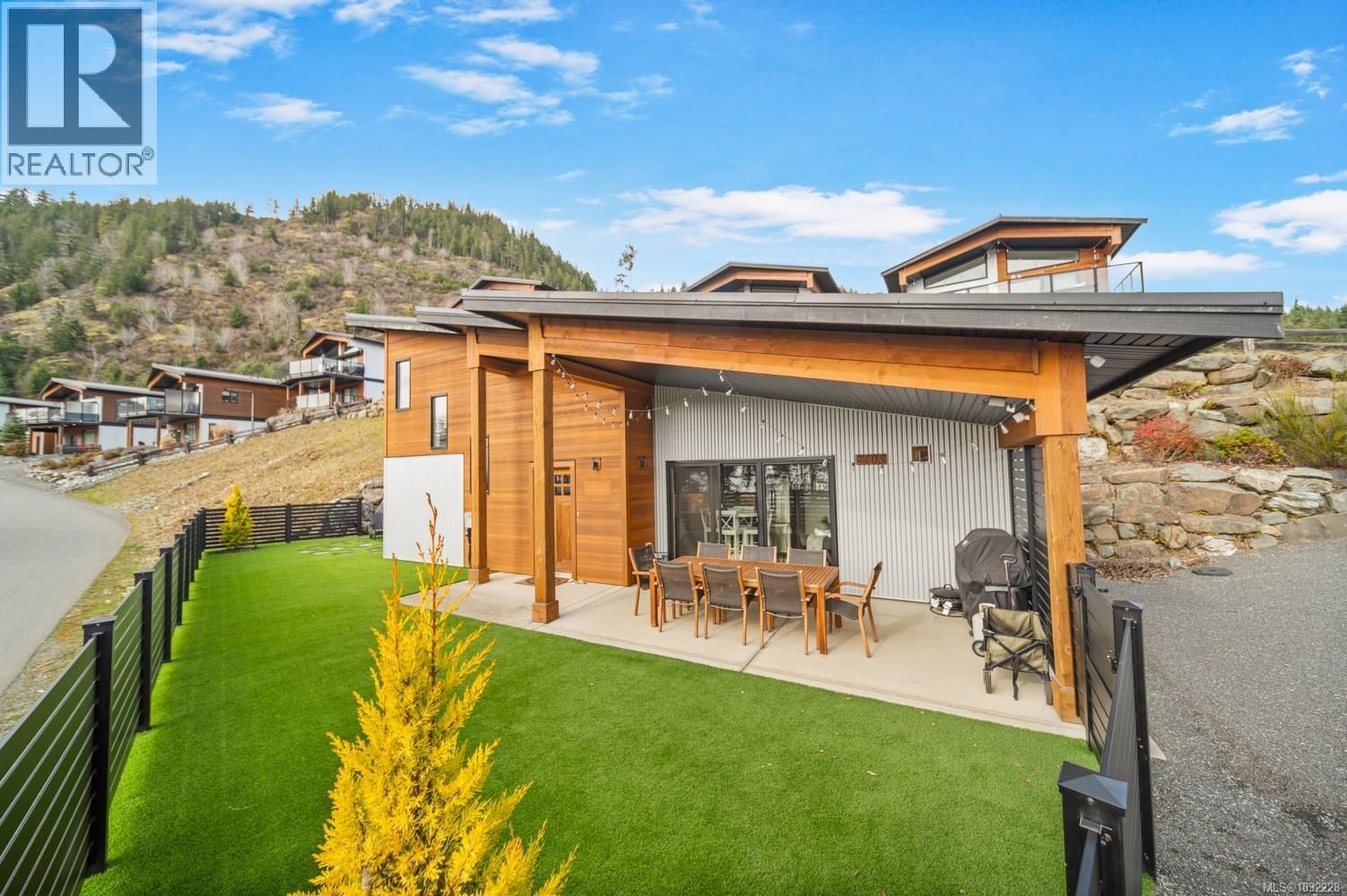 7405 COTTAGE WAY Image 10