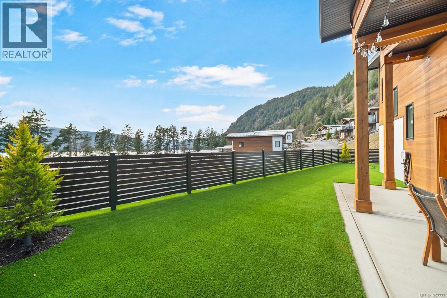 7405 COTTAGE WAY Image 13