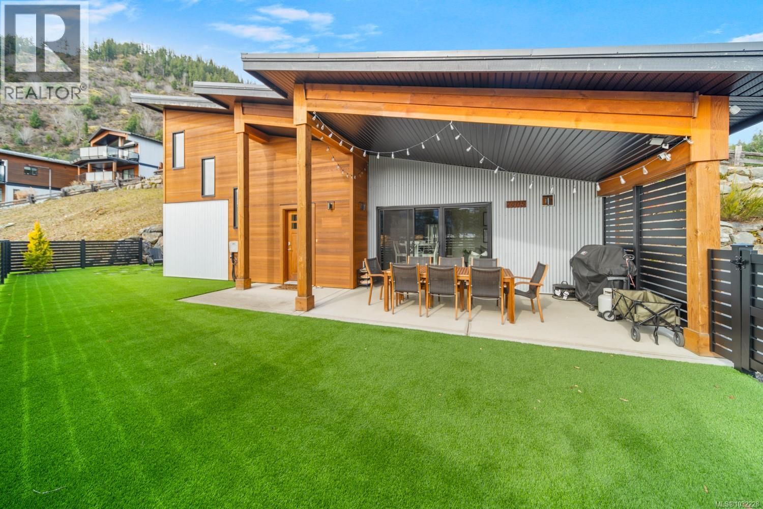 7405 COTTAGE WAY Image 15