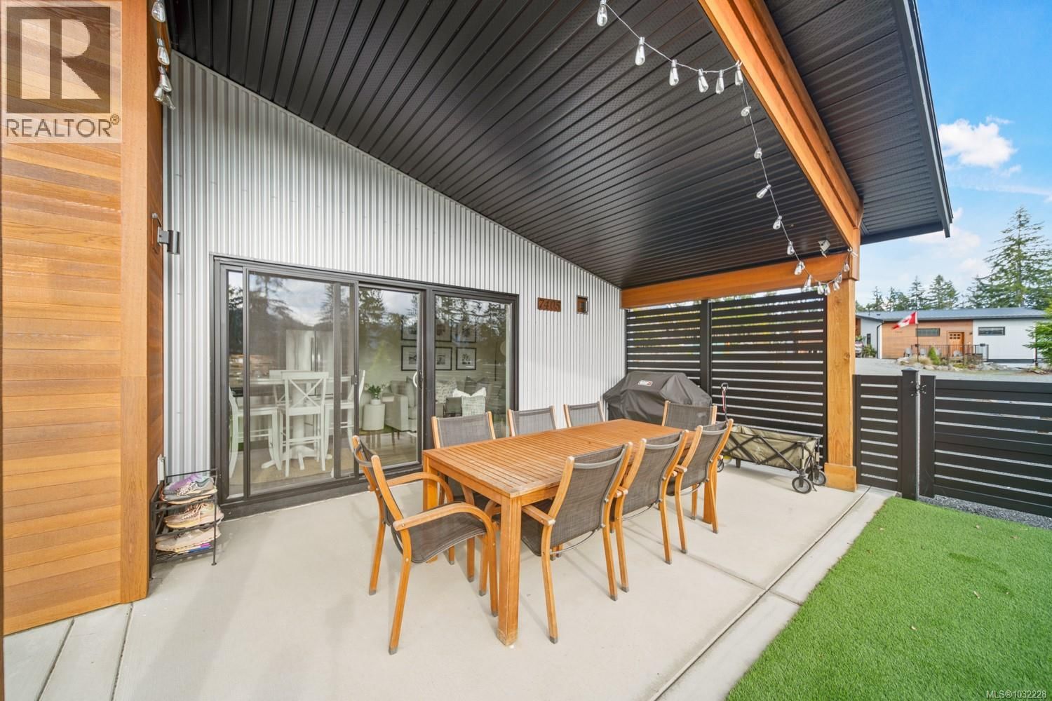 7405 COTTAGE WAY Image 17