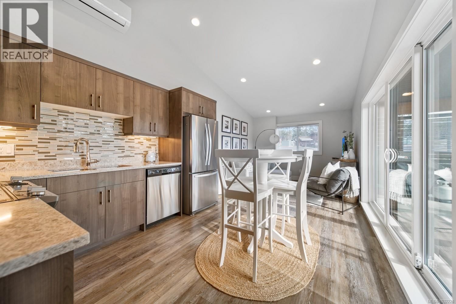 7405 COTTAGE WAY Image 19