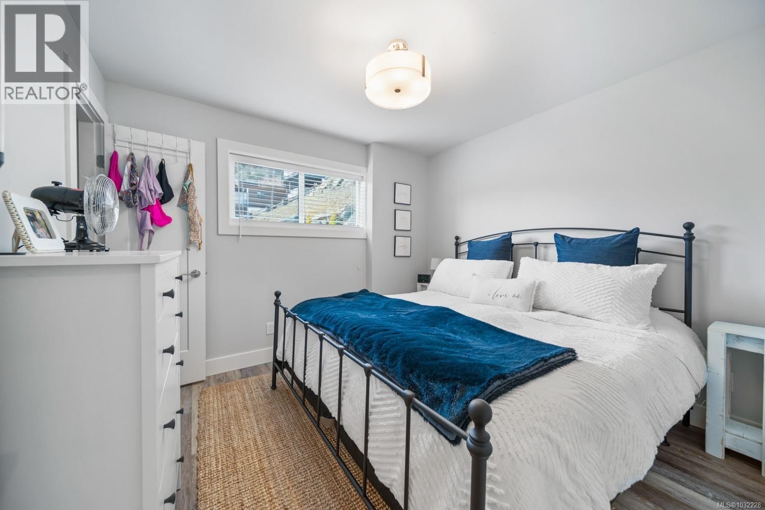 7405 COTTAGE WAY Image 24