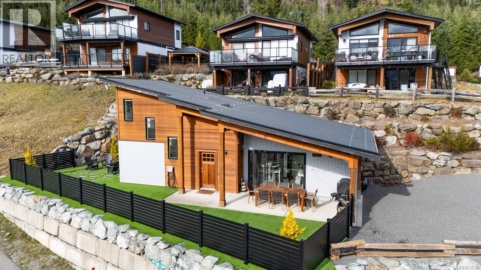 7405 COTTAGE WAY Image 28