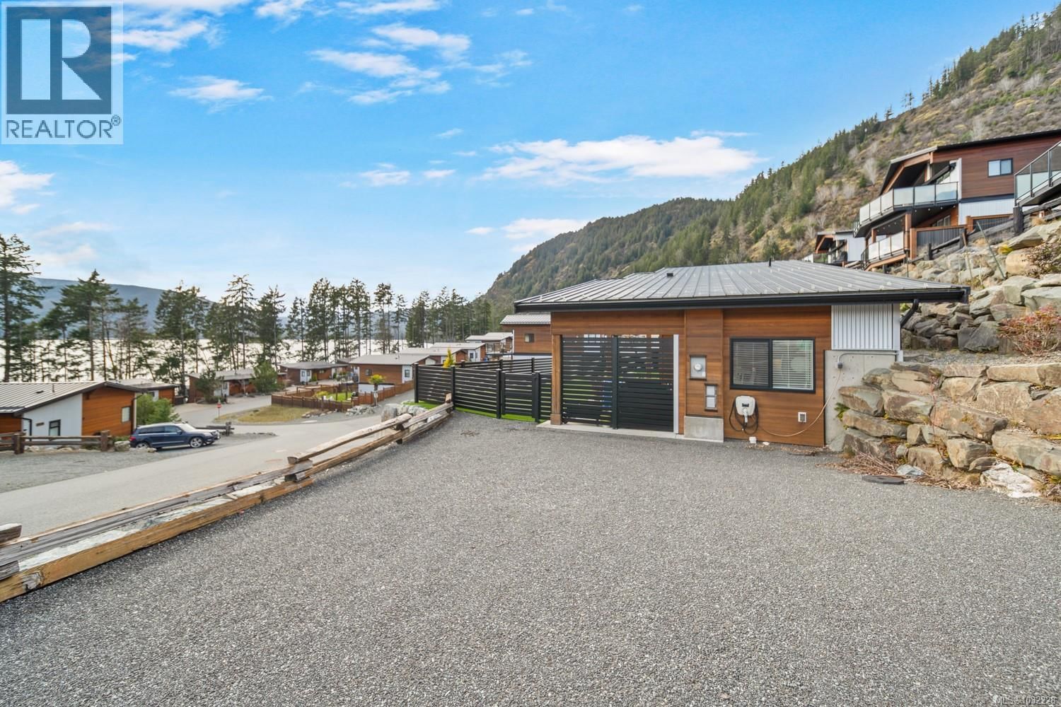 7405 COTTAGE WAY Image 30