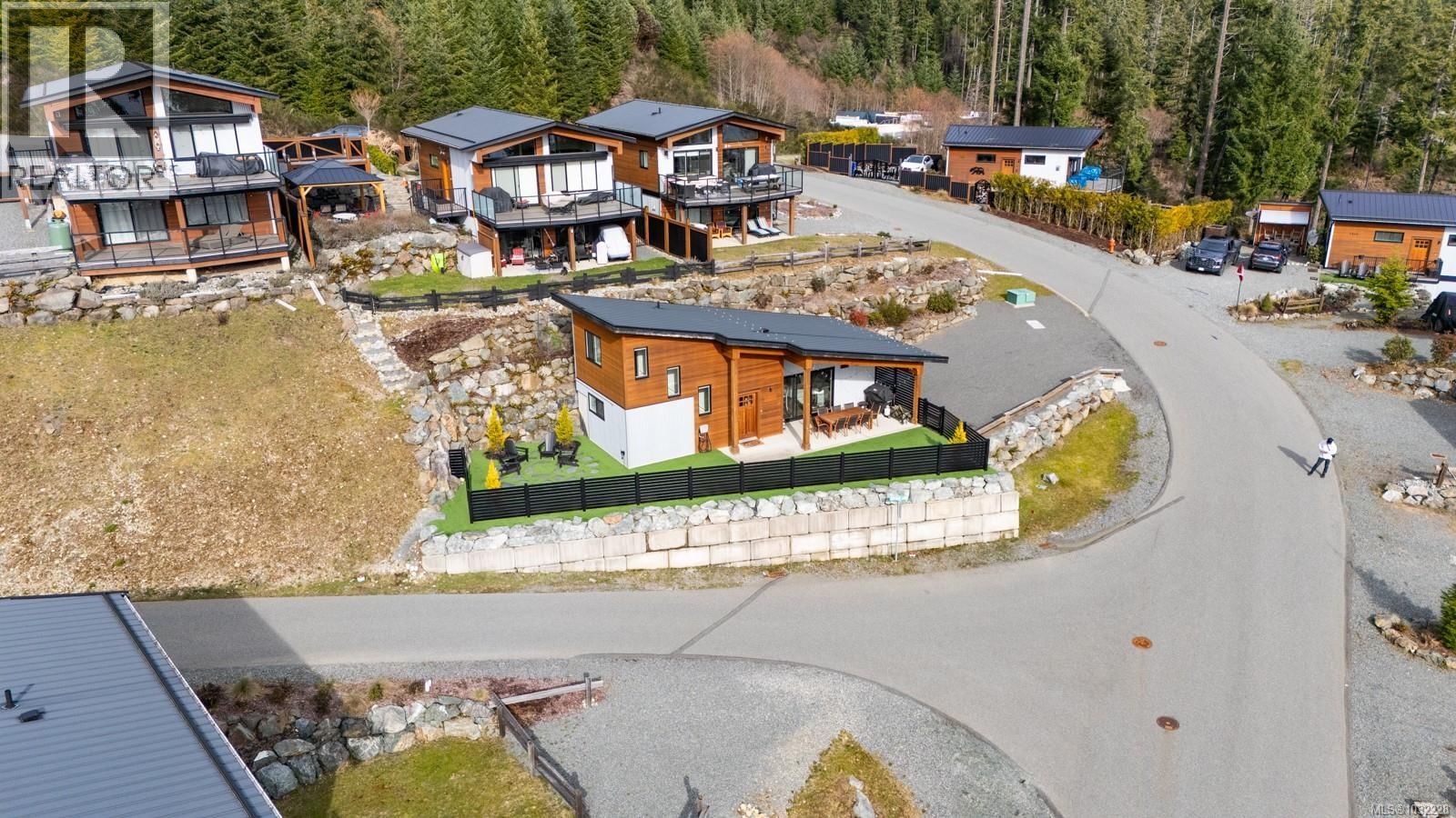 7405 COTTAGE WAY Image 31