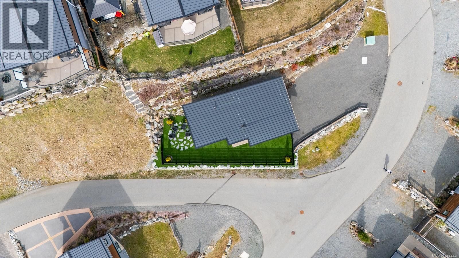 7405 COTTAGE WAY Image 32