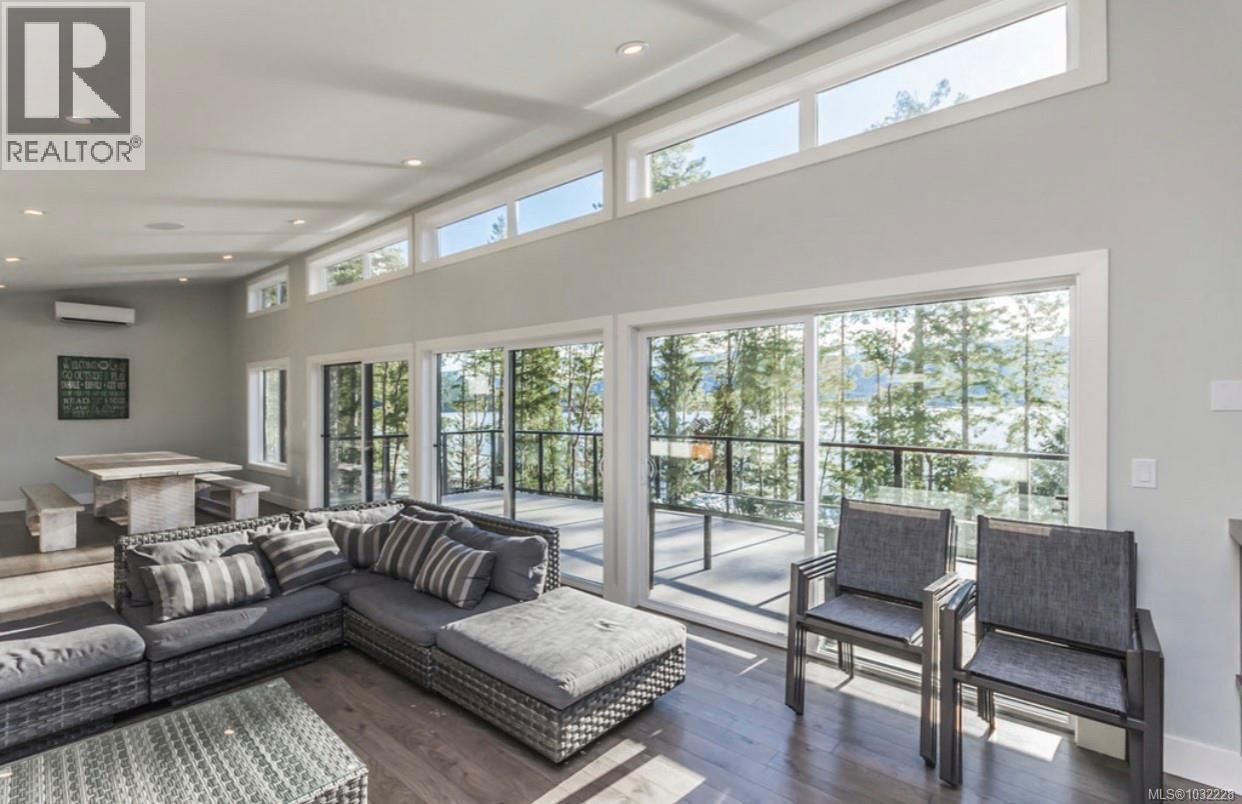 7405 COTTAGE WAY Image 39