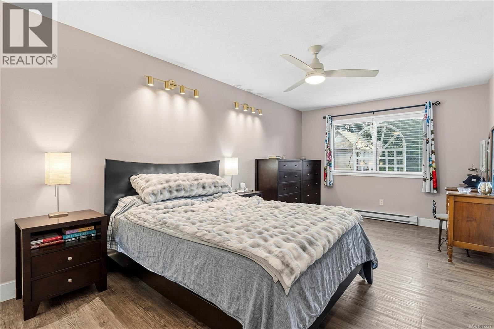 750 Bradbury Avenue property photo