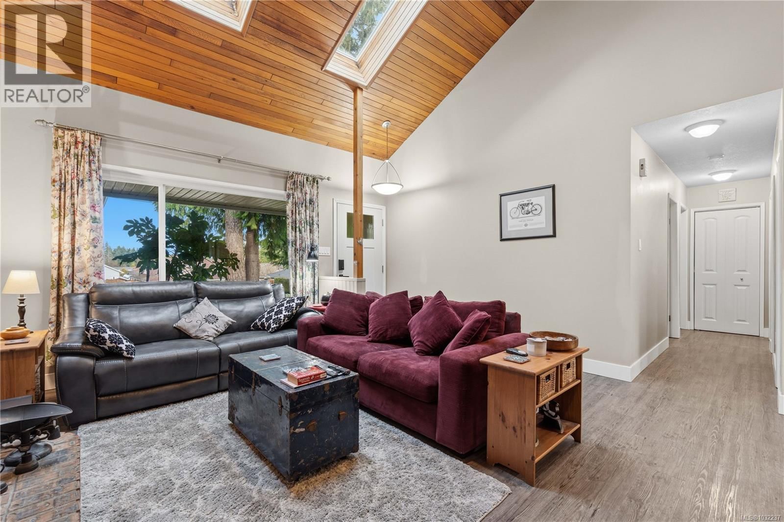 750 Bradbury Avenue property photo