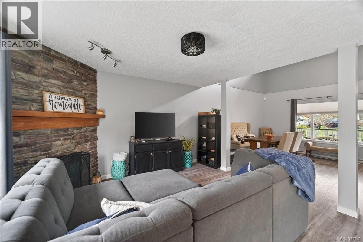 2460 DRIFTWOOD PLACE Image 9