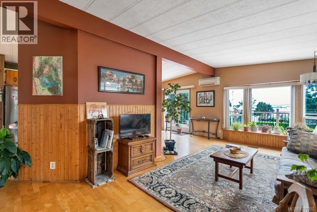 11090 Chemainus Road property photo