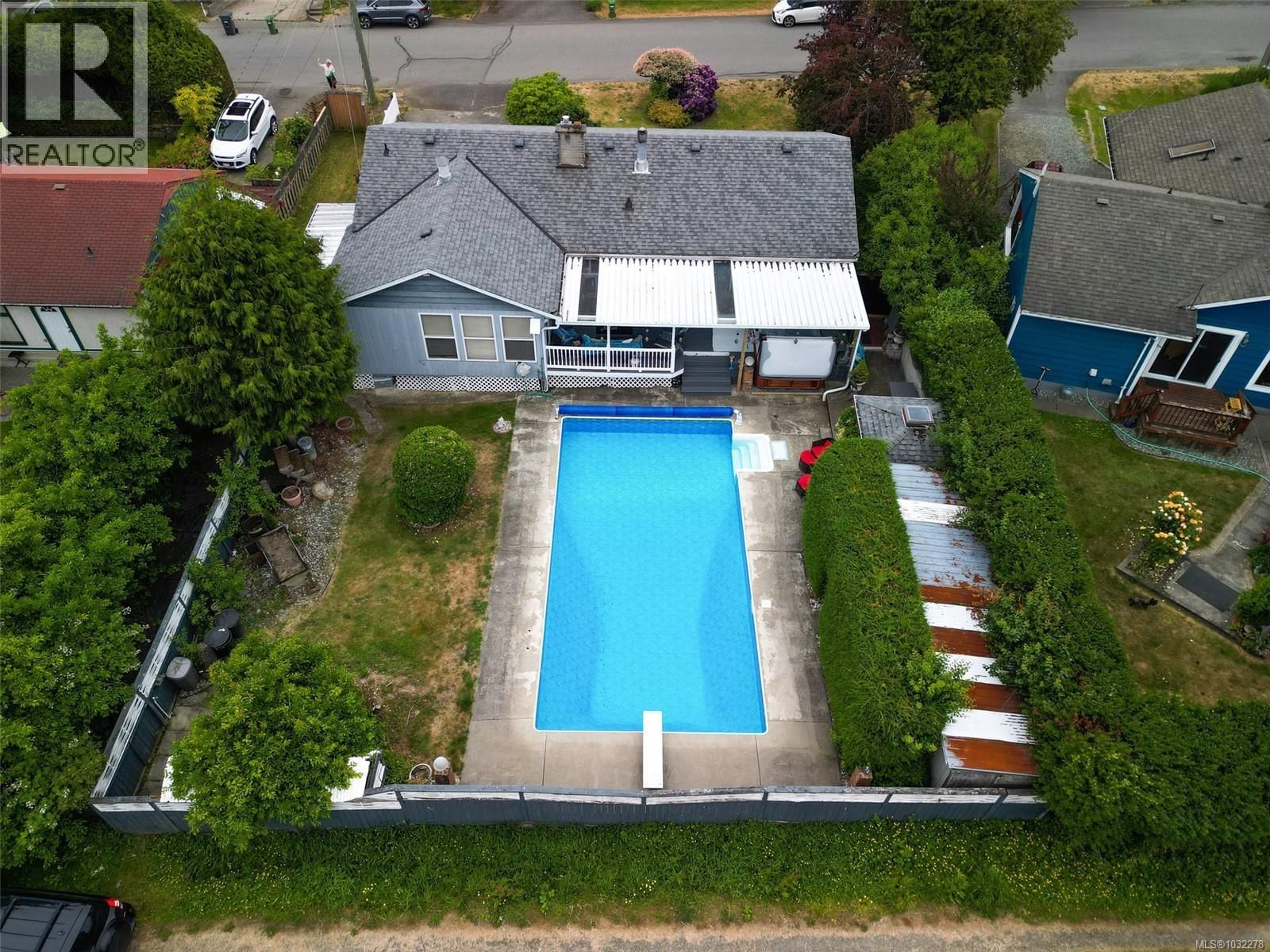 1573 Charlotte Street property photo