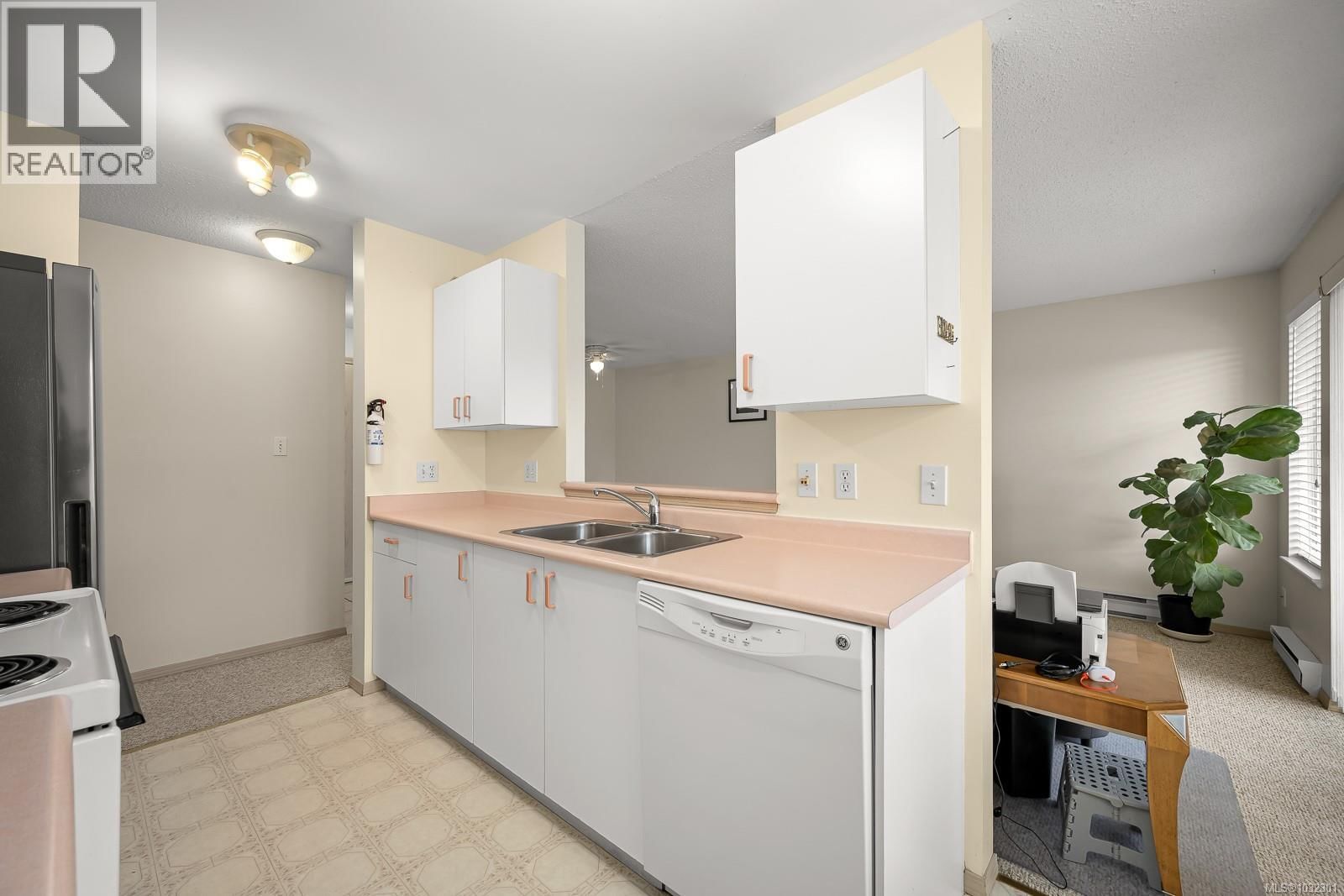 208A 698 Aspen Road property photo
