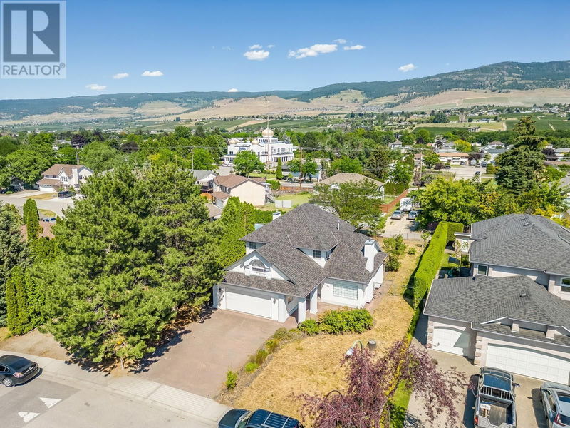 1045 Aldon Road, Kelowna, British Columbia (MLS 10323015)