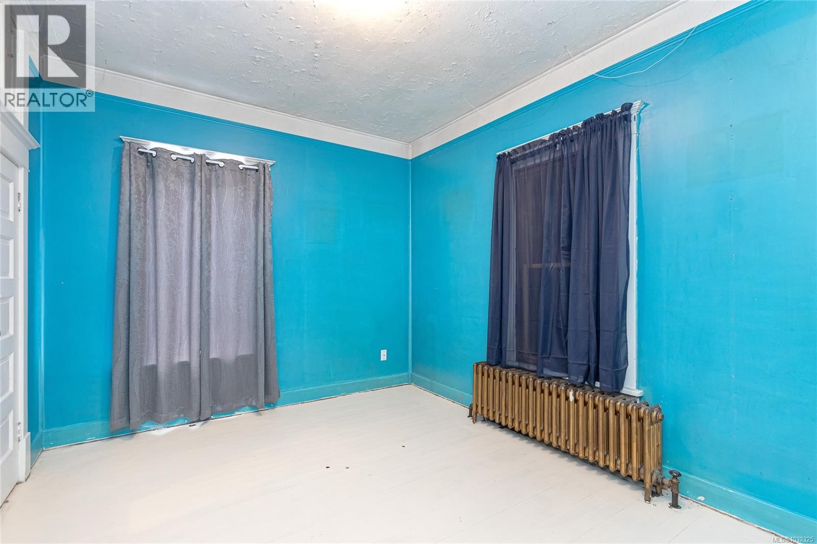 824 ELLERY STREET Image 10