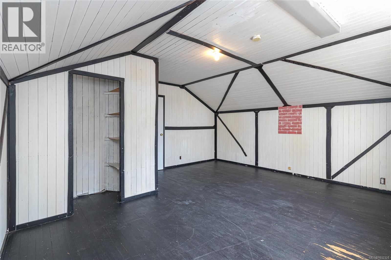 824 ELLERY STREET Image 12