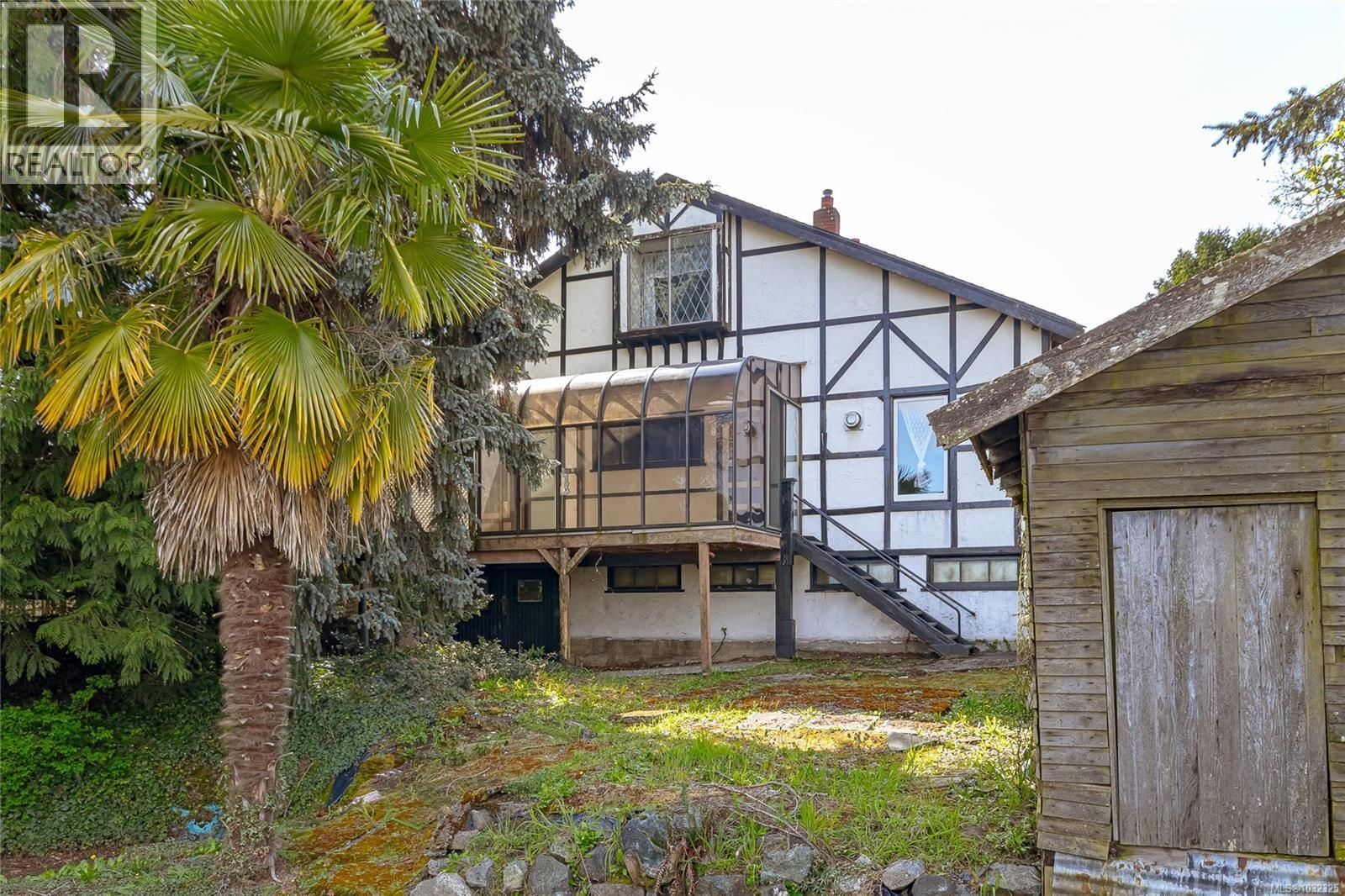 824 ELLERY STREET Image 19