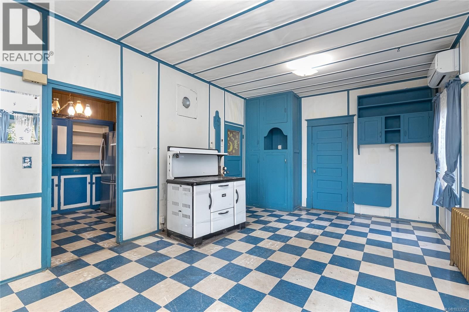 824 ELLERY STREET Image 7