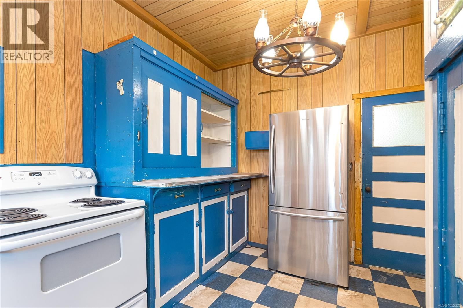 824 ELLERY STREET Image 9