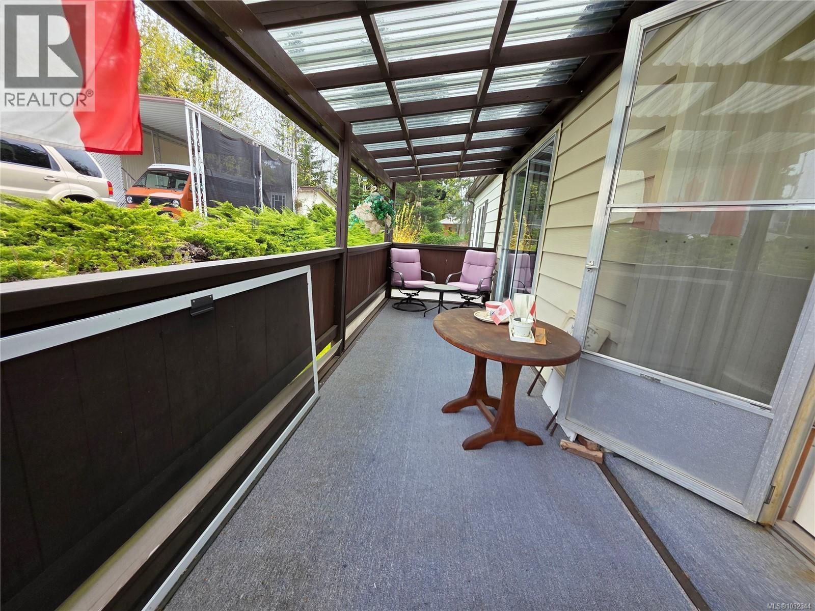 13 - 4935 BROUGHTON STREET Image 13