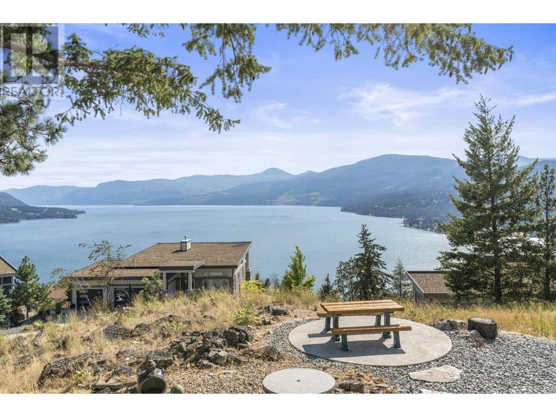 8980 Bayswater Place, Vernon, British Columbia (MLS 10323667)