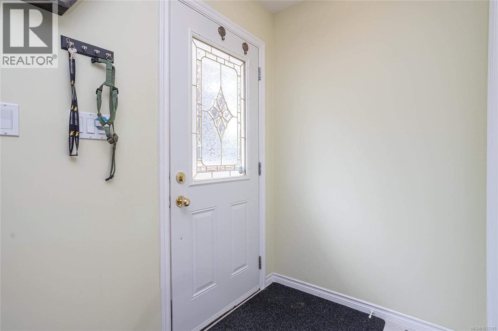 2168 Yellow Point Road property photo