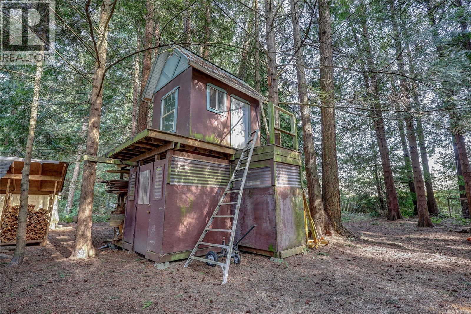 525 PIONEER CRESCENT Image 39