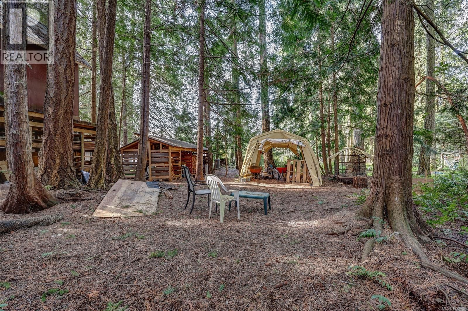 525 PIONEER CRESCENT Image 41