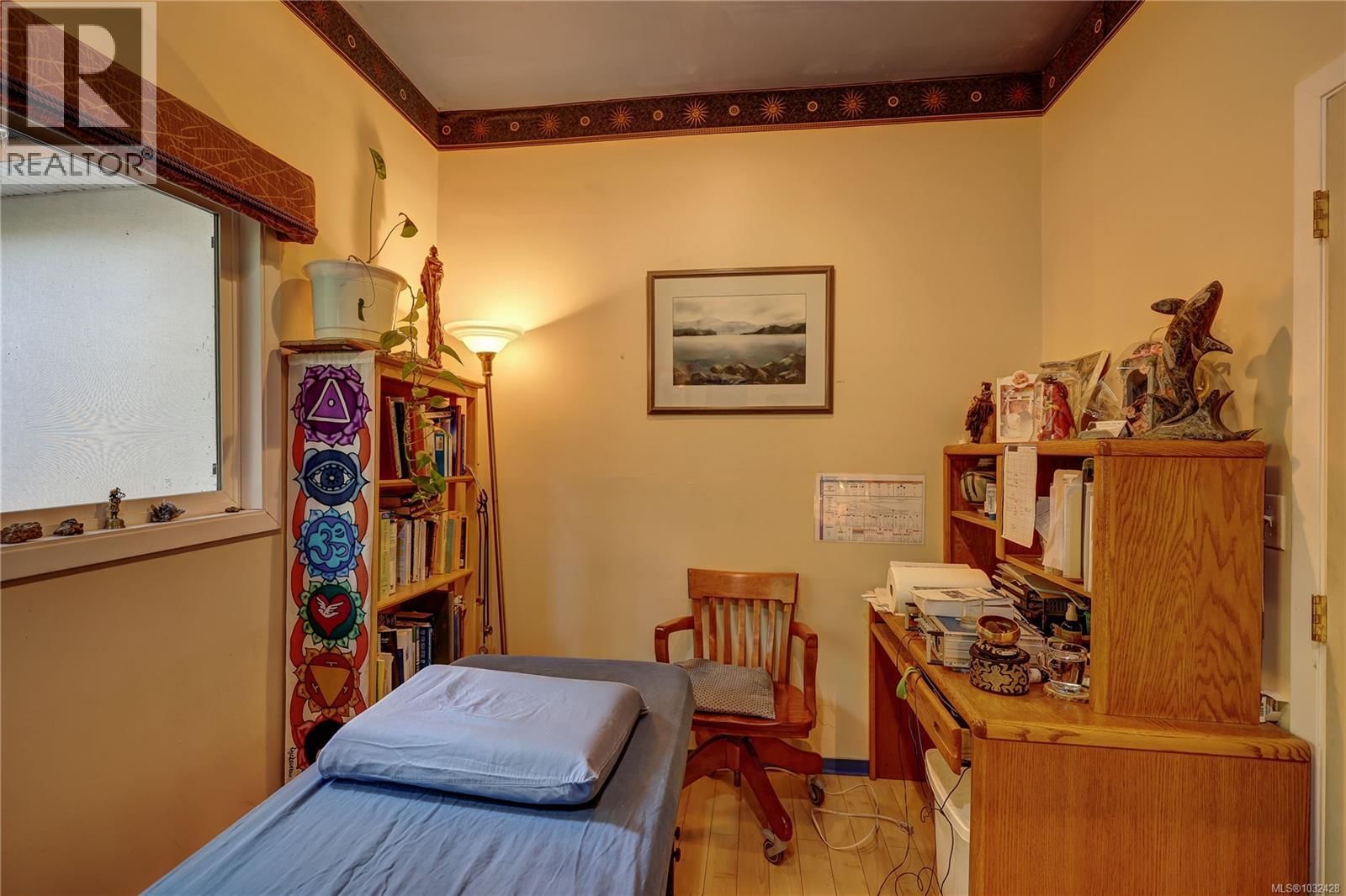 525 PIONEER CRESCENT Image 51