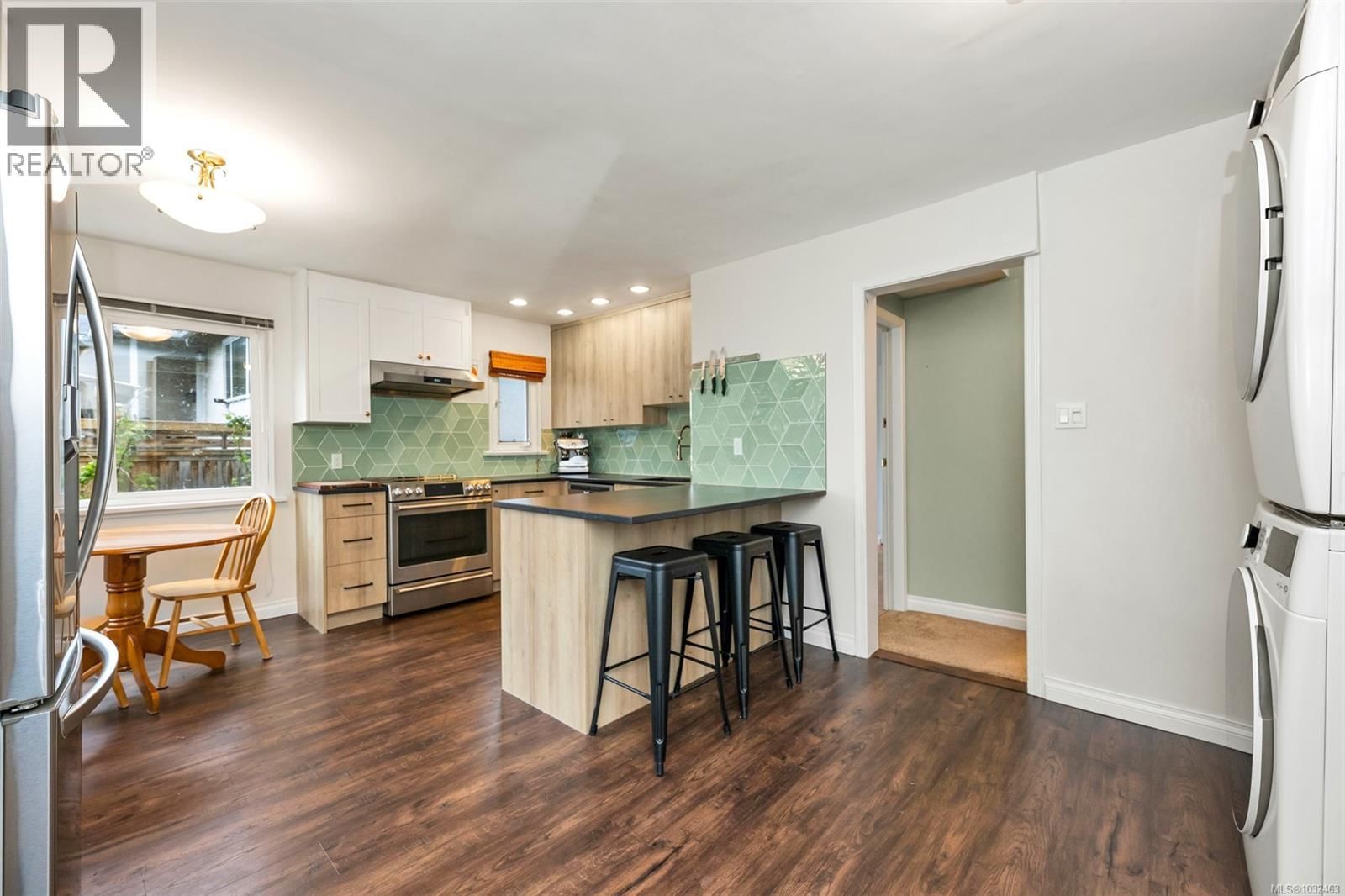 2624 FORBES STREET Image 10