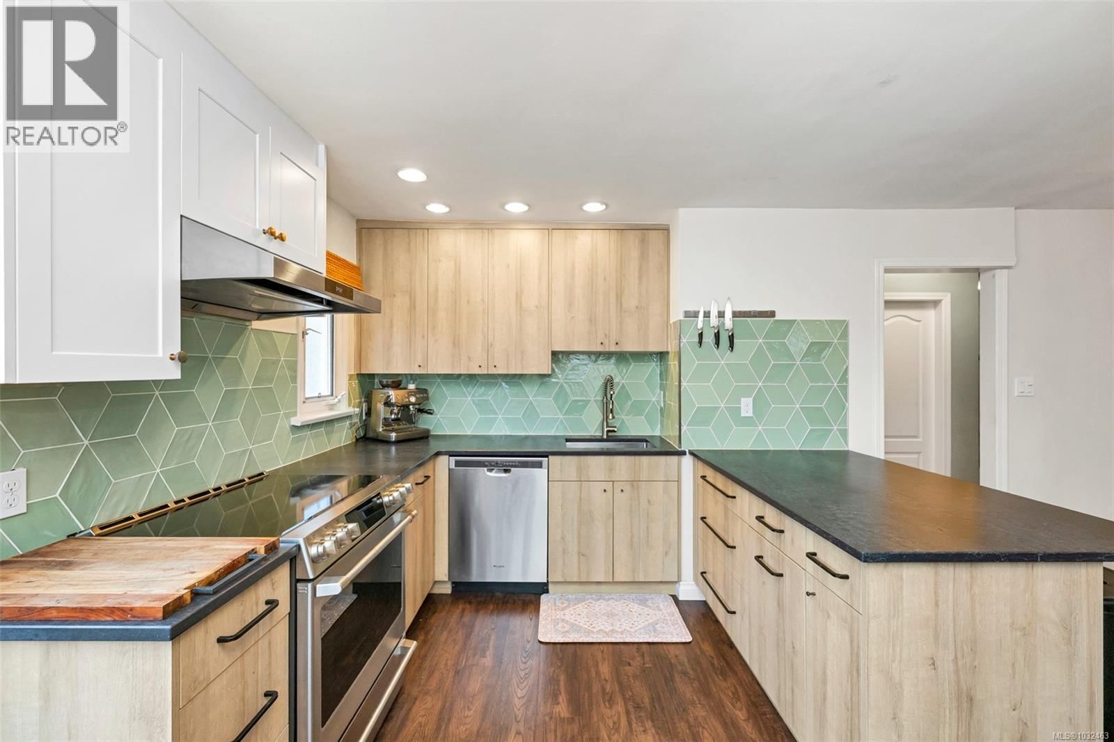 2624 FORBES STREET Image 12