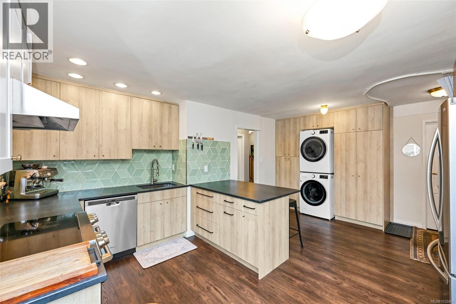 2624 FORBES STREET Image 14