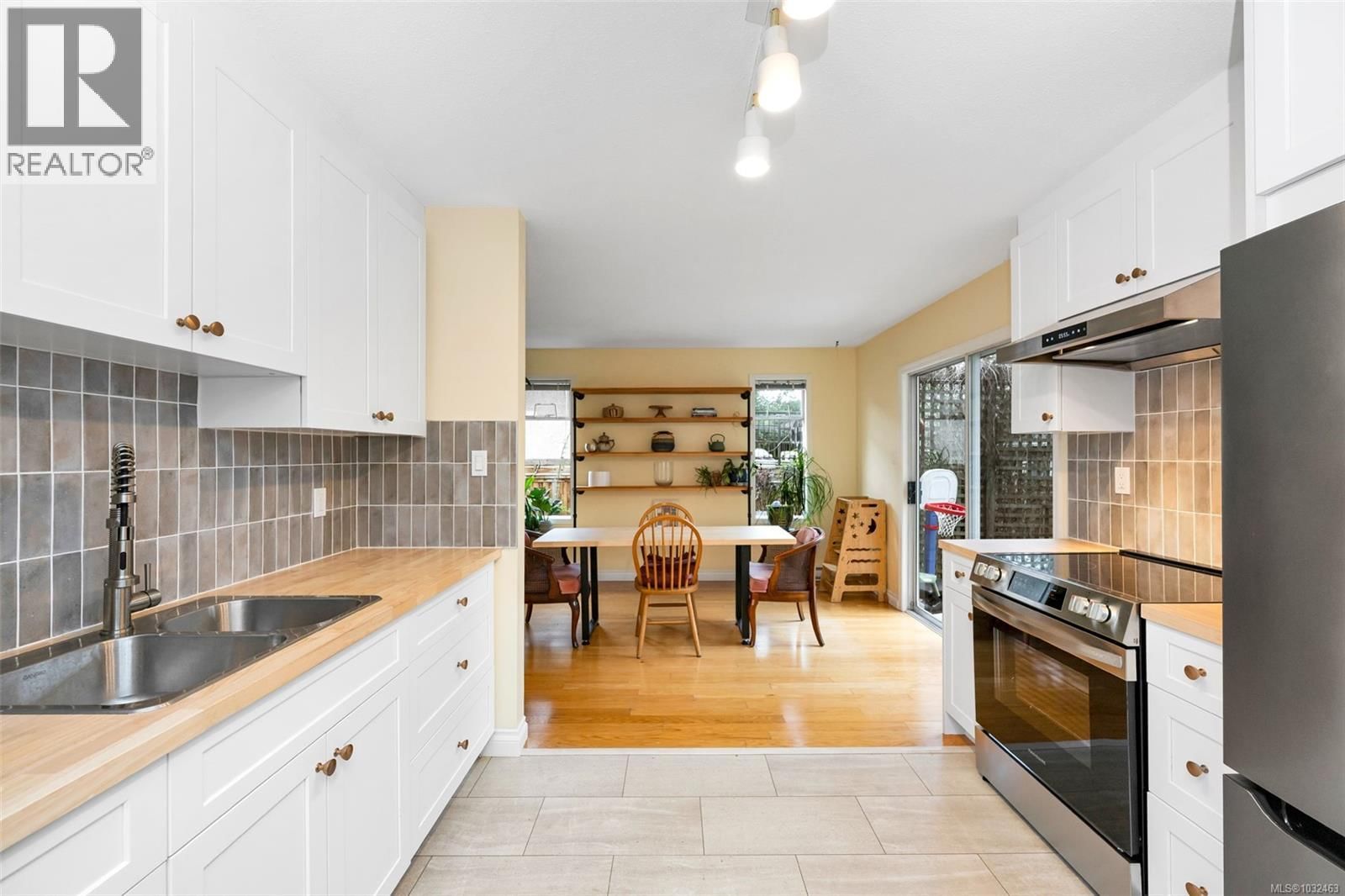 2624 FORBES STREET Image 15