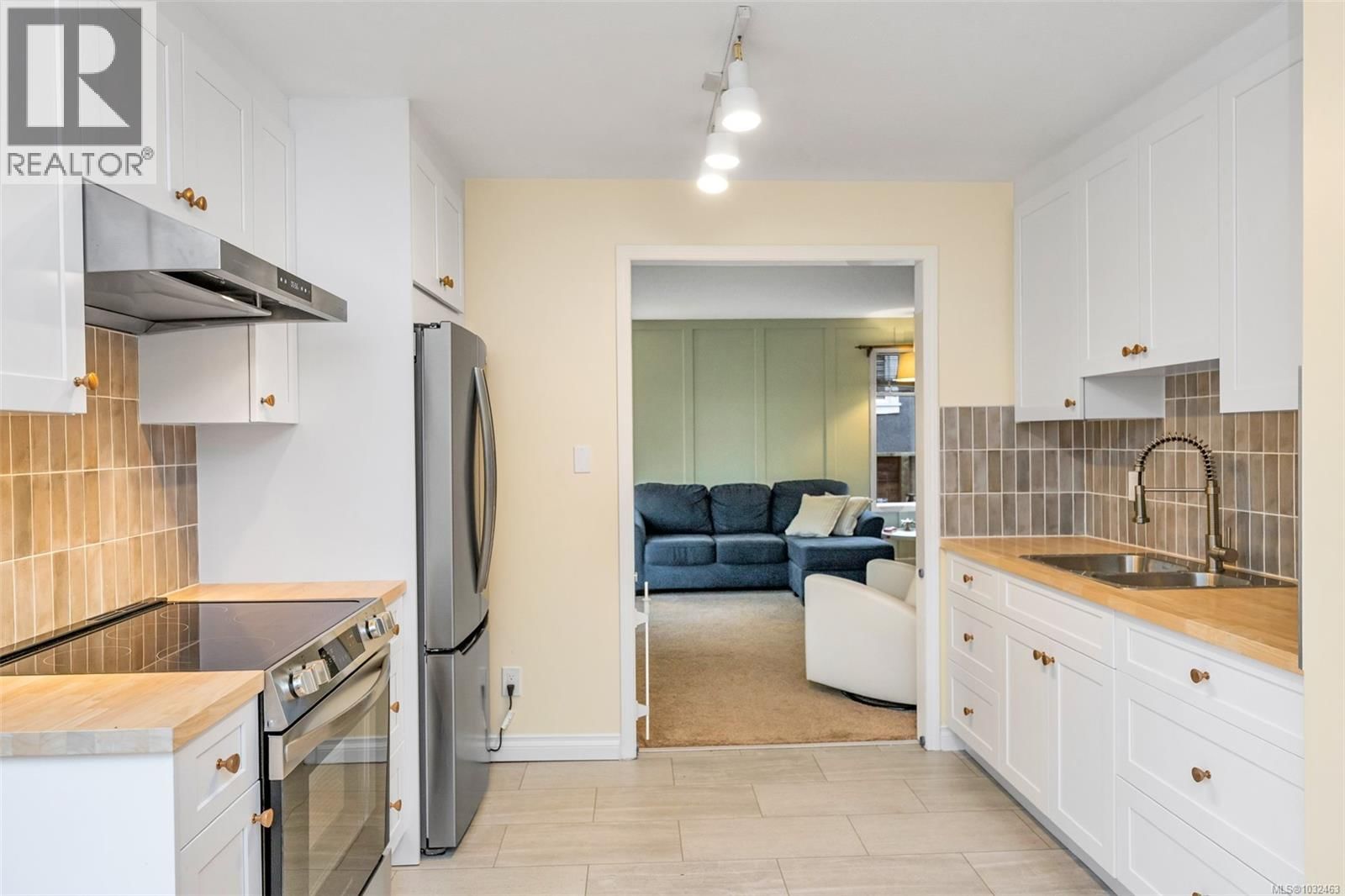 2624 FORBES STREET Image 17