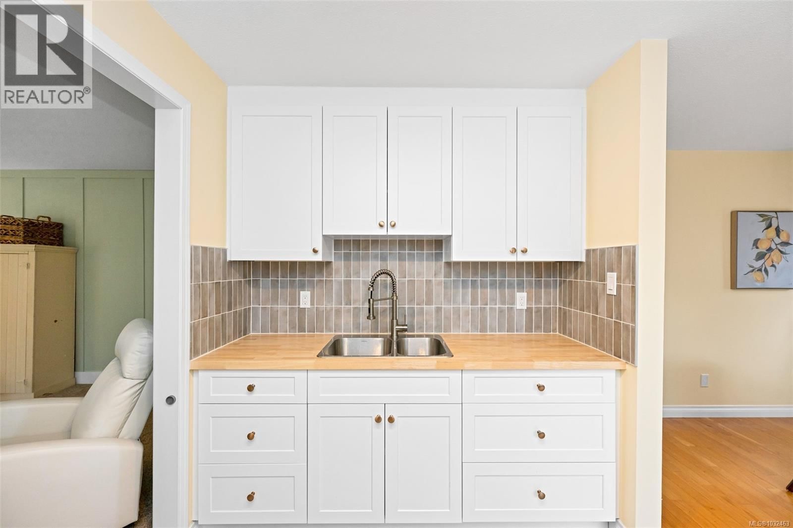 2624 FORBES STREET Image 19