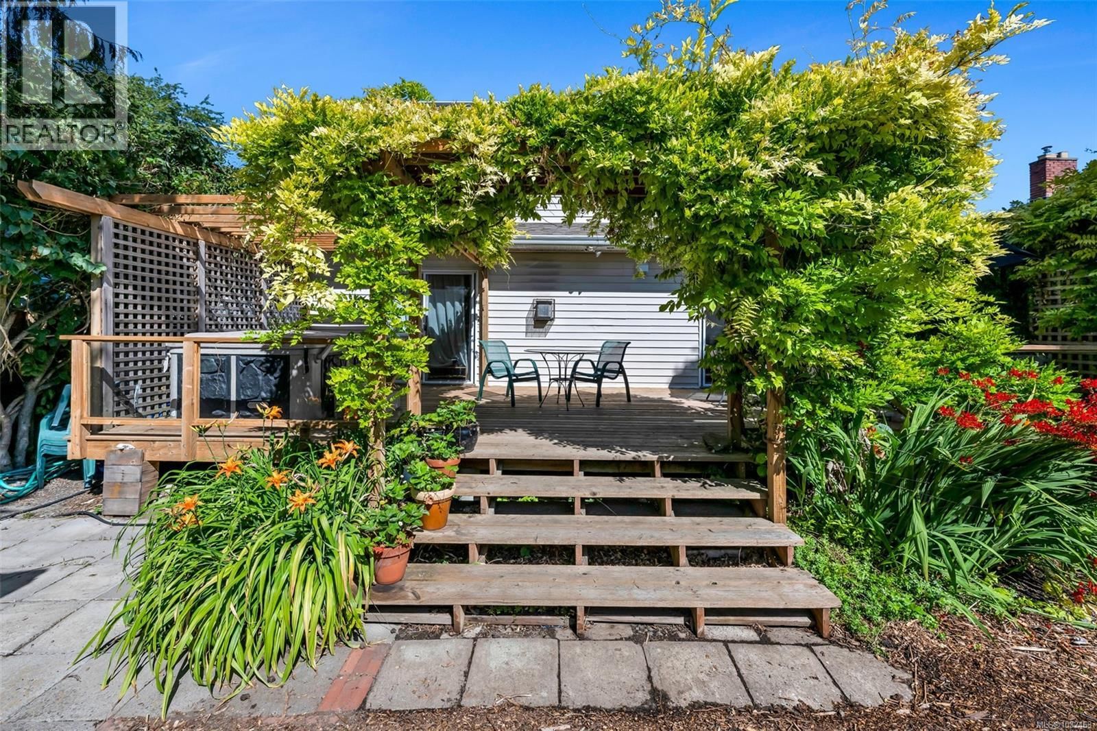 2624 FORBES STREET Image 56