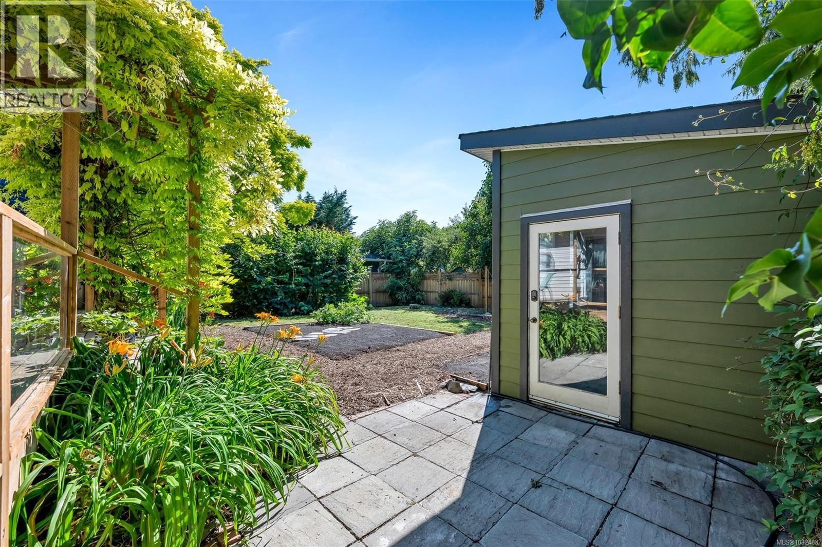 2624 FORBES STREET Image 57