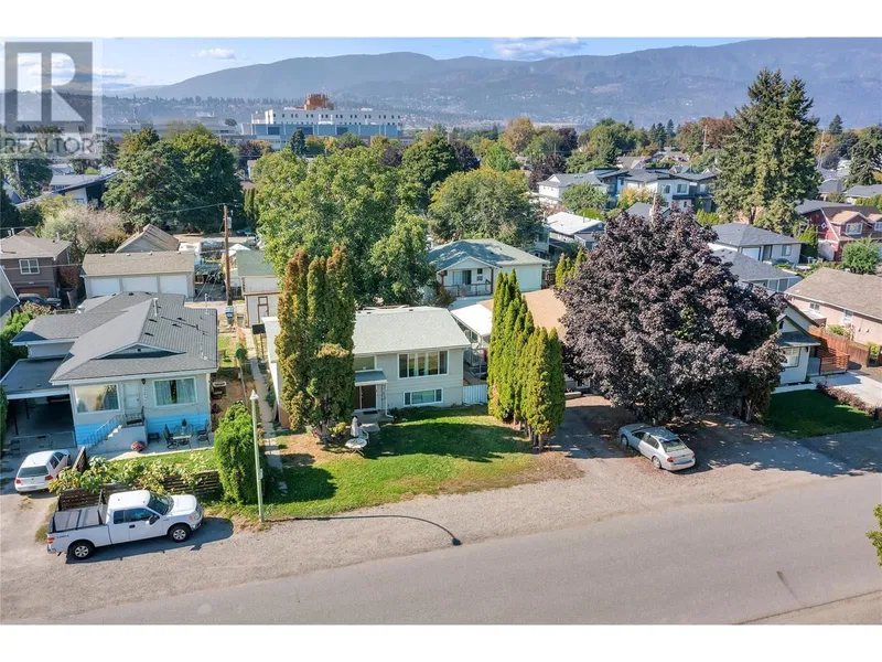 2262 Aberdeen Street N, Kelowna, British Columbia (MLS 10324674)