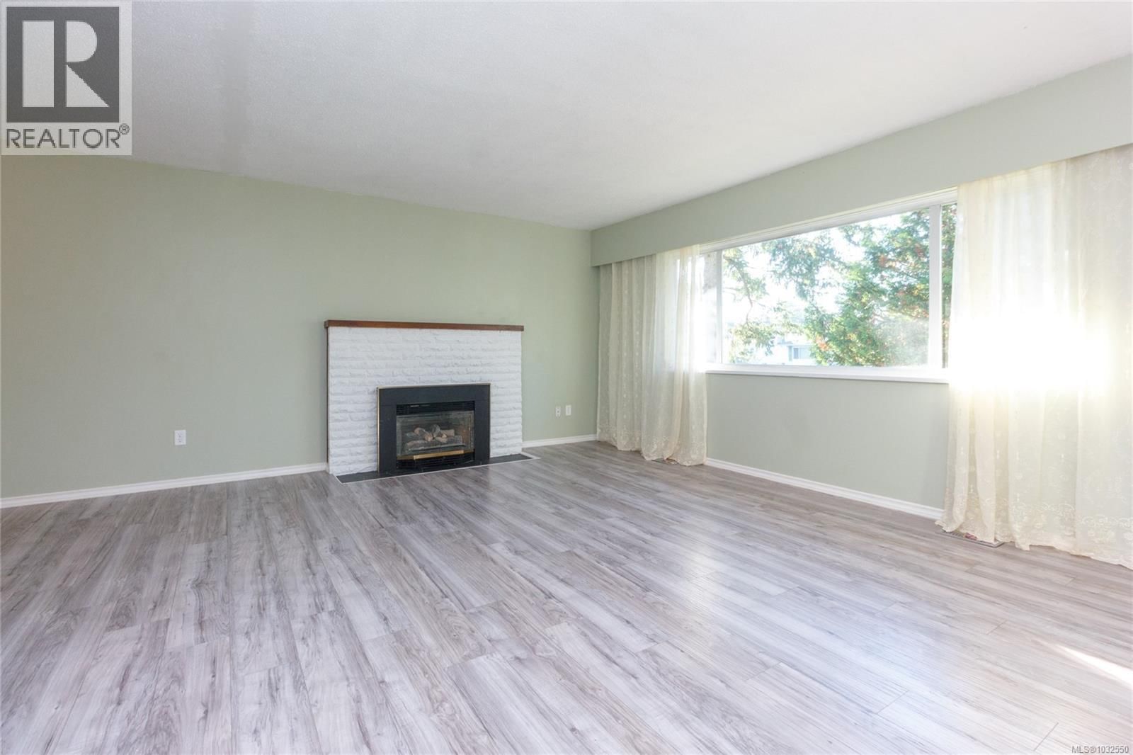 2254 Amherst Avenue property photo