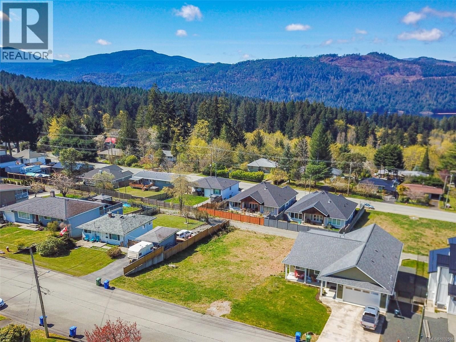 2282 14TH AVENUE Image 3