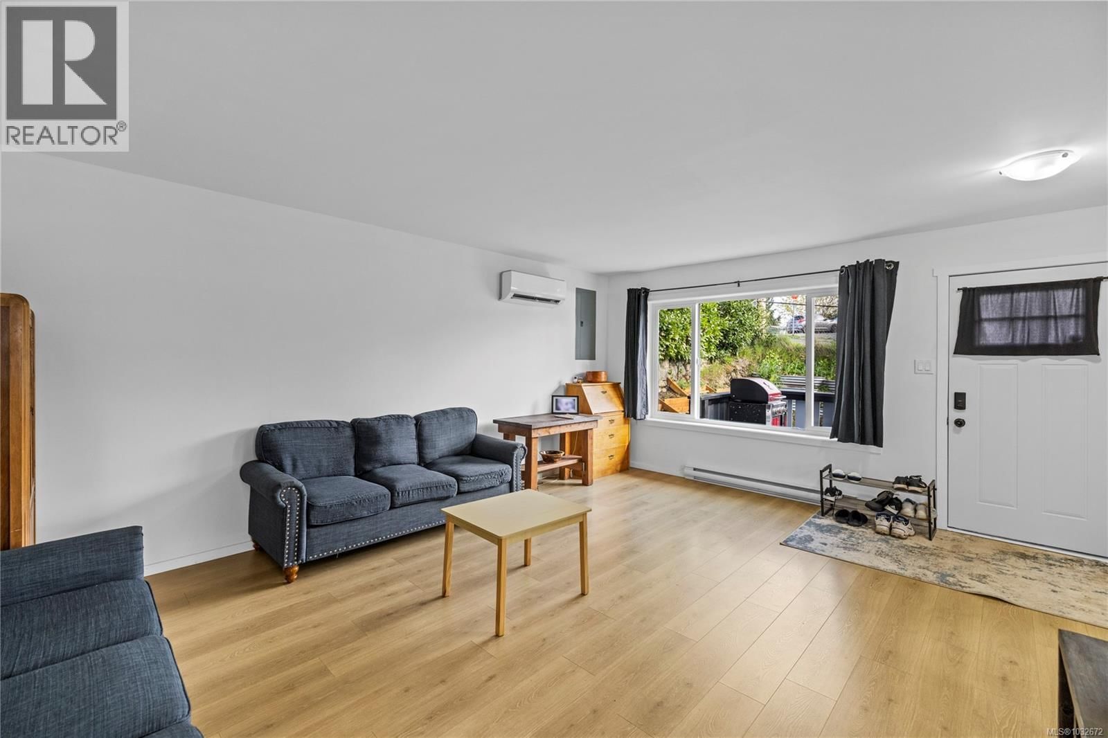 52 Athletic Street property photo
