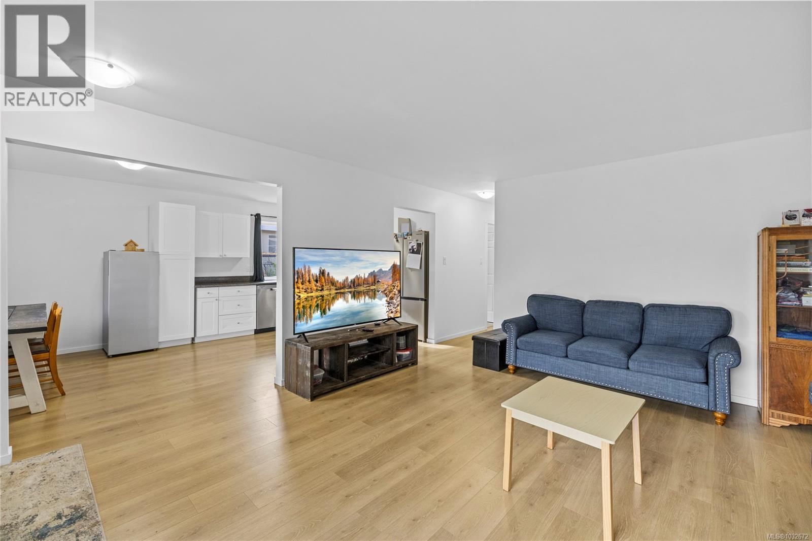 52 Athletic Street property photo