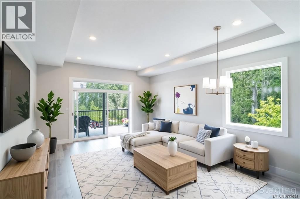 671 Sanderson Road property photo