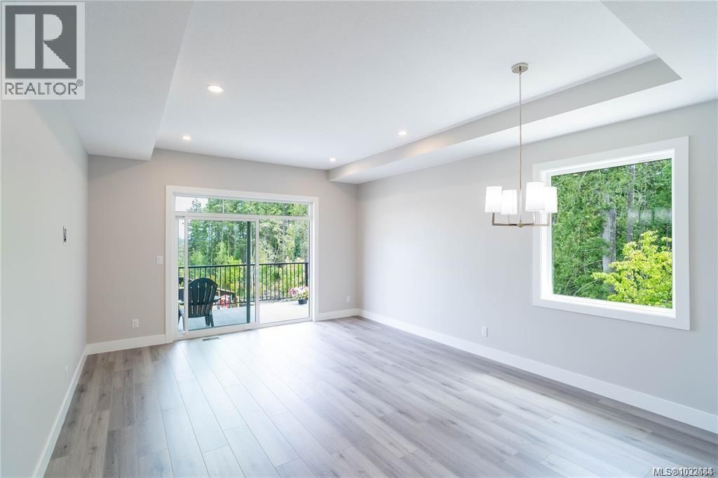 671 Sanderson Road property photo