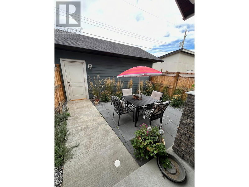 1046 Martin Avenue Unit# 3, Kelowna, British Columbia (MLS 10327535)