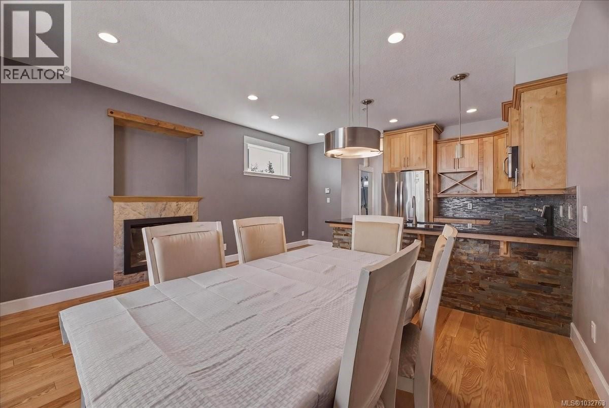 112 6057 DOUMONT Road property photo