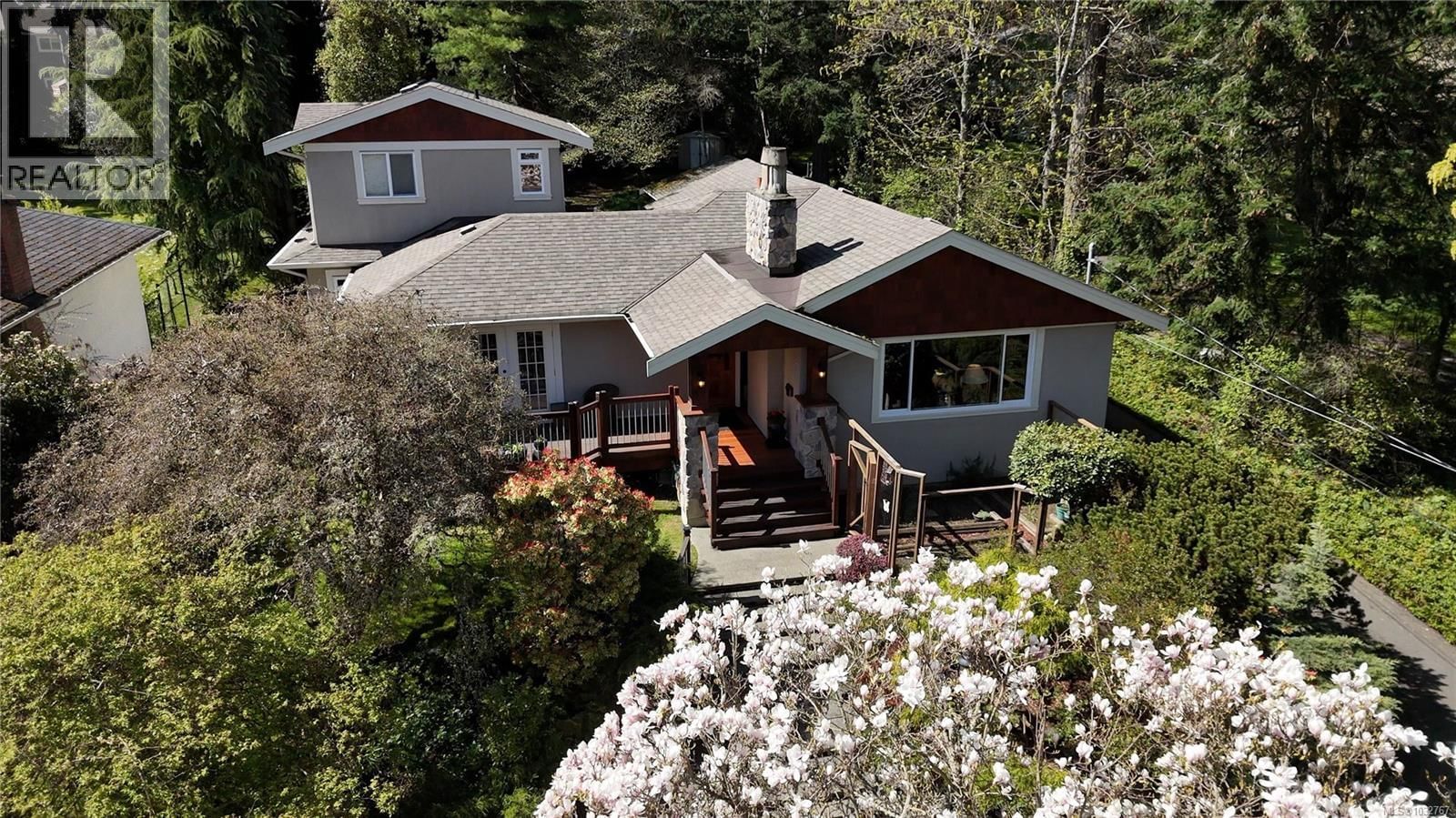 2229 Arbutus Road property photo