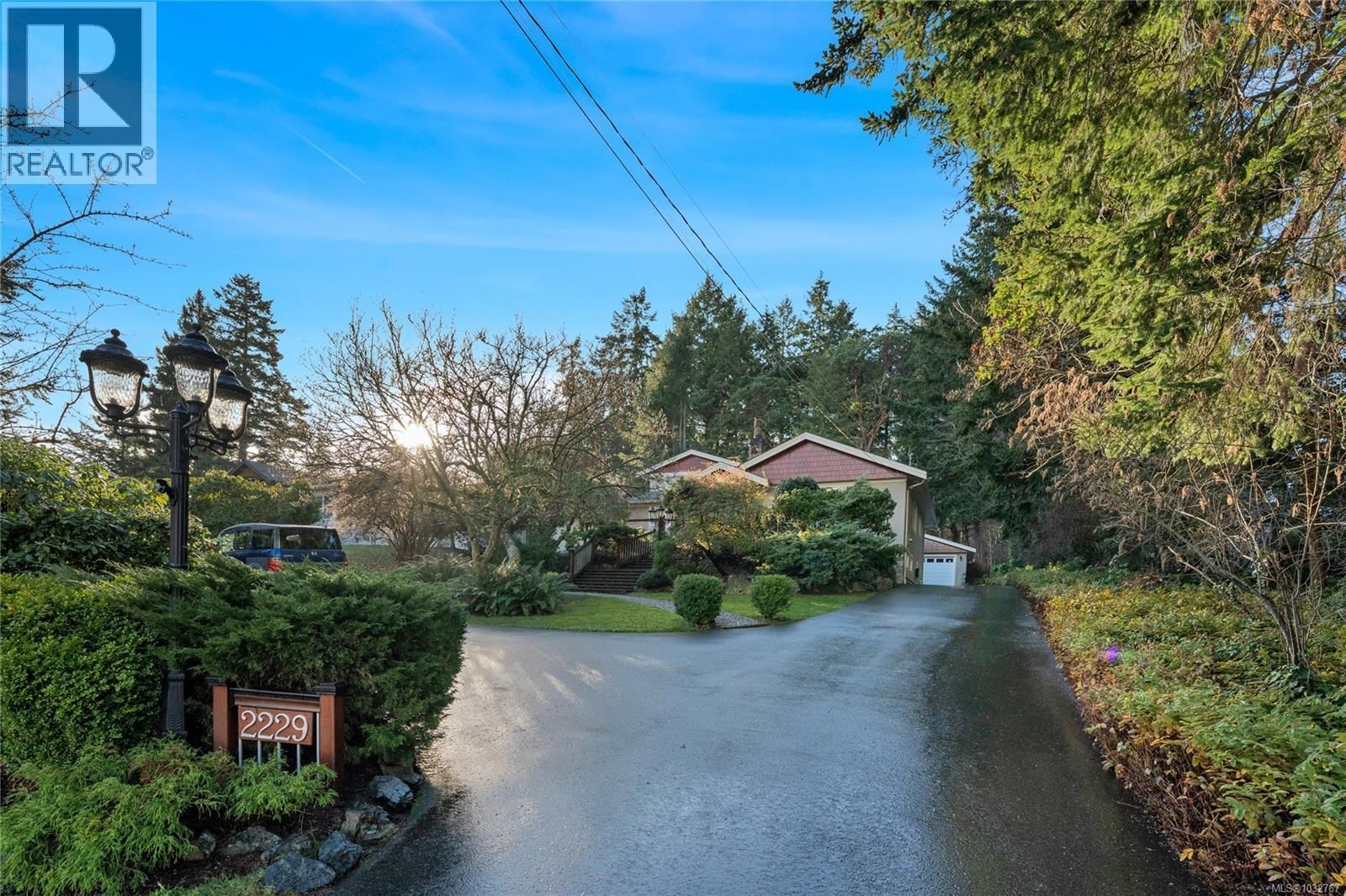 2229 Arbutus Road property photo