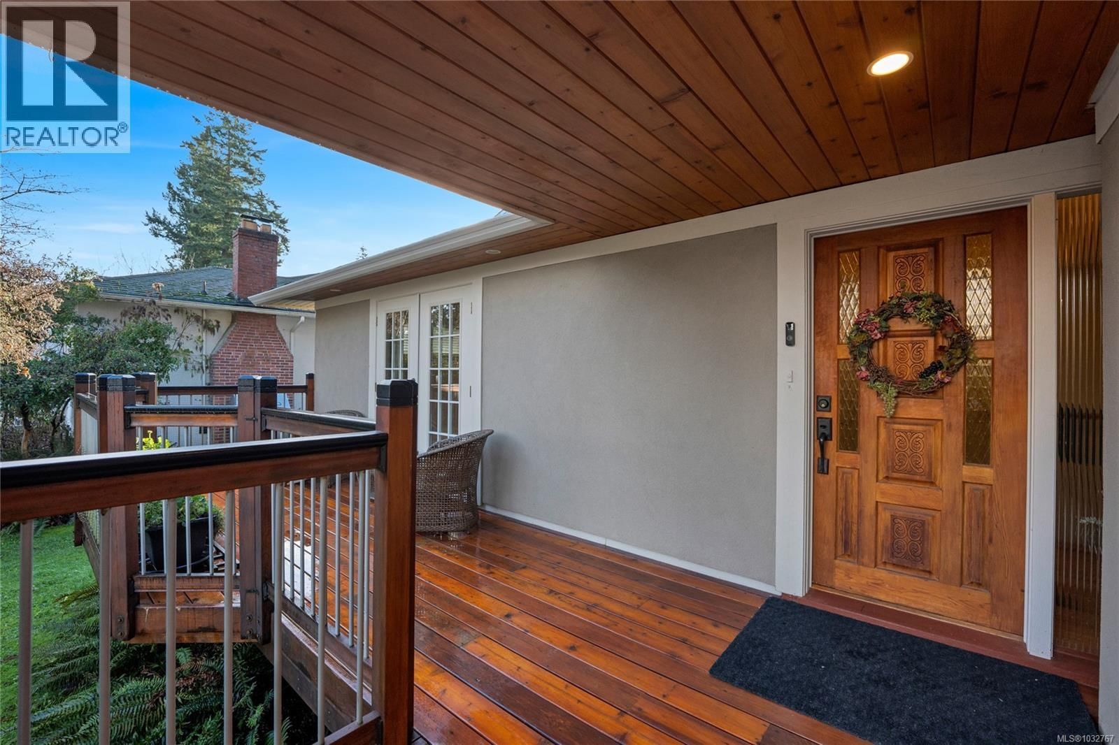 2229 Arbutus Road property photo